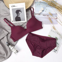 Load image into Gallery viewer, 3/4 Cup Very Soft & Smooth T-Shirt Single Padded Bra Set