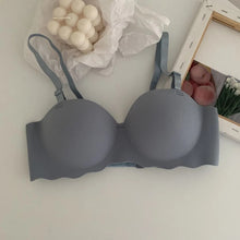 Load image into Gallery viewer, Hand Shape Breathable Half Cup Padded Bra
