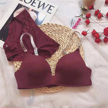 Load image into Gallery viewer, Deep Cleavage Different Strips Smooth Single Padded Bra &amp; Underwear Set

