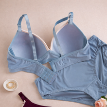 Load image into Gallery viewer, Bow Design Soft &amp; Smooth Padded Bra &amp; Panty Set

