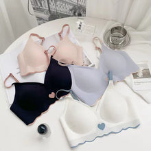 Load image into Gallery viewer, Heart Design Elastane Silicon Type Daily Wear Single Padded Bra With Removeable Pads
