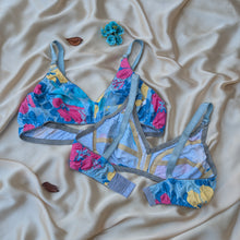 Load image into Gallery viewer, Colorfull Design Mix  Fabric Bra
