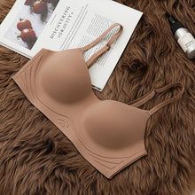 Load image into Gallery viewer, Very Very Thin &amp; Light Padded Seamless Daily Wear Bra
