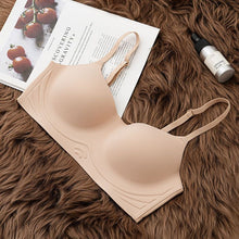 Load image into Gallery viewer, Very Very Thin &amp; Light Padded Seamless Daily Wear Bra
