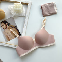 Load image into Gallery viewer, Linning Seamless  Double Padded Soft Bra Set
